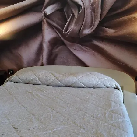 ゲストハウス Cconforthotels Cavour バーリ