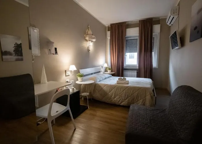 Cconforthotels Cavour 3* Bari