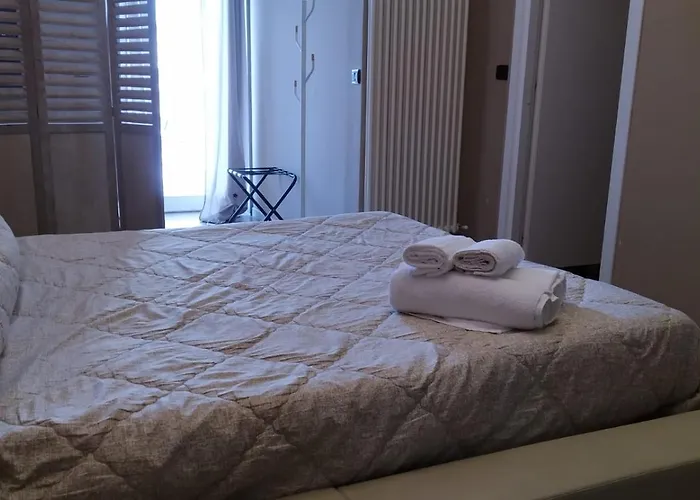 Konukevi Cconforthotels Cavour 3*