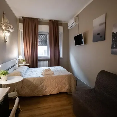 Cconforthotels Appartamento Cavour 3* Μπάρι