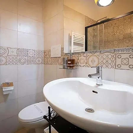 Cconforthotels Cavour 3* Bari